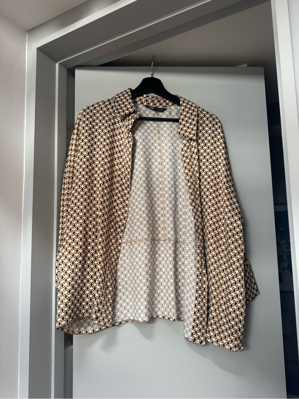 Zara Geometric Print Shirt Jacket in Beige and Black